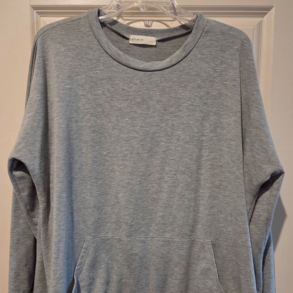 Perfect kangaroo pocket shirt